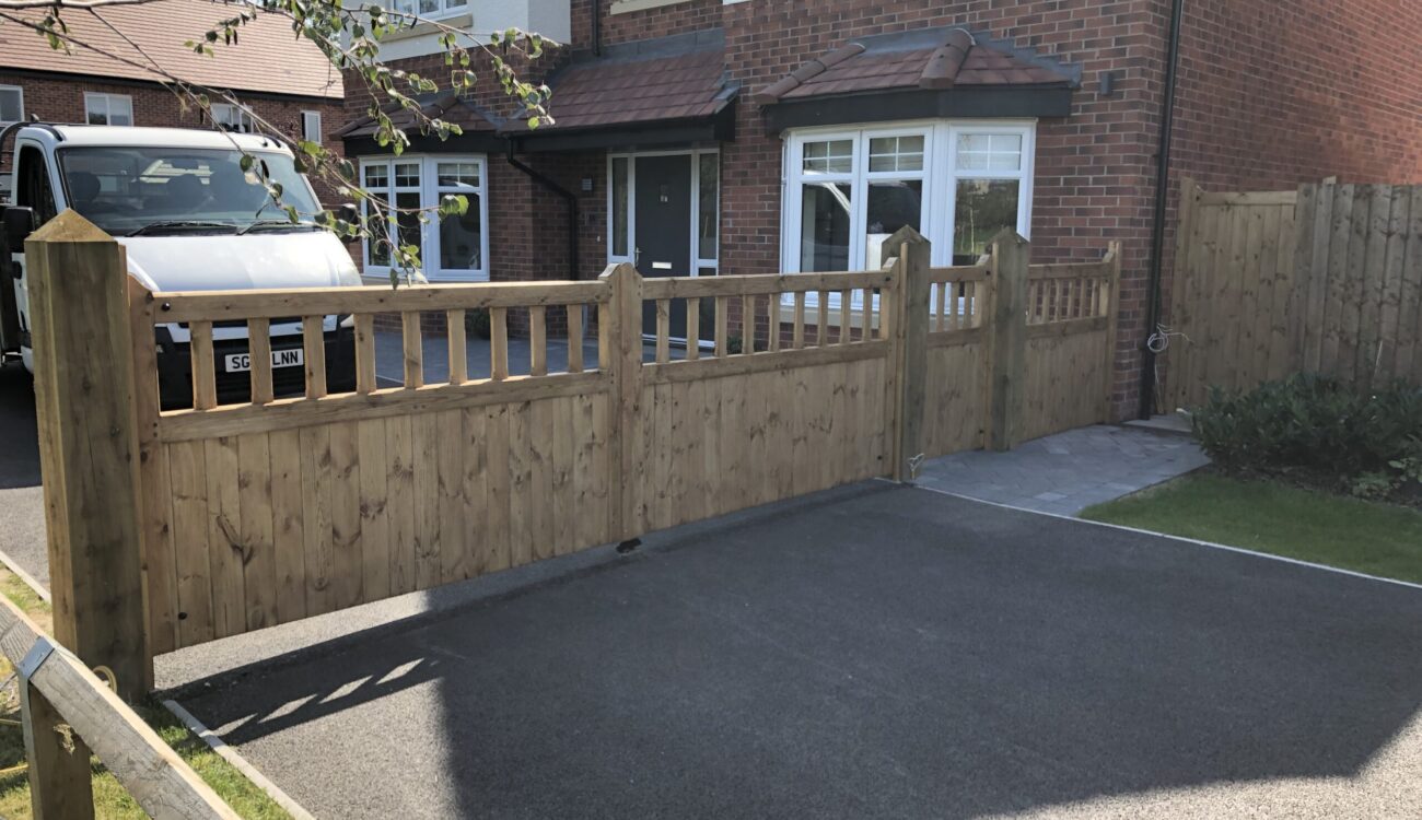 Flat Top with Spindles Wooden Driveway Gates