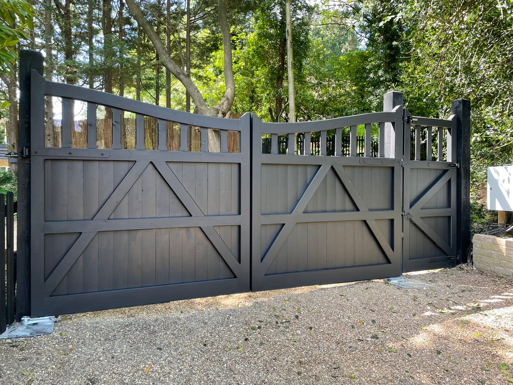 Swan Neck with Spindles Wooden Driveway Gates