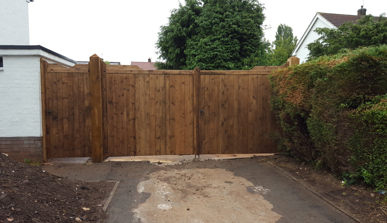 Gunstock Wooden Driveway Gates